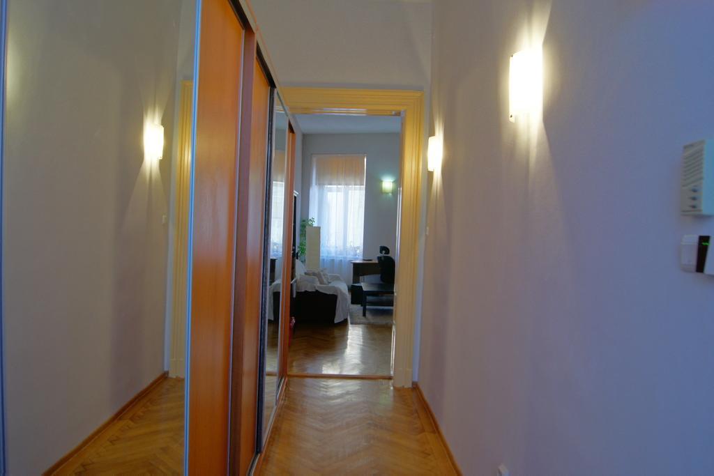 Stylish Studio Kronstadt Apartment Brasov Room photo